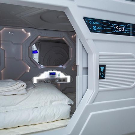 Kiwi Capsule Hotel Bangkok Kültér fotó